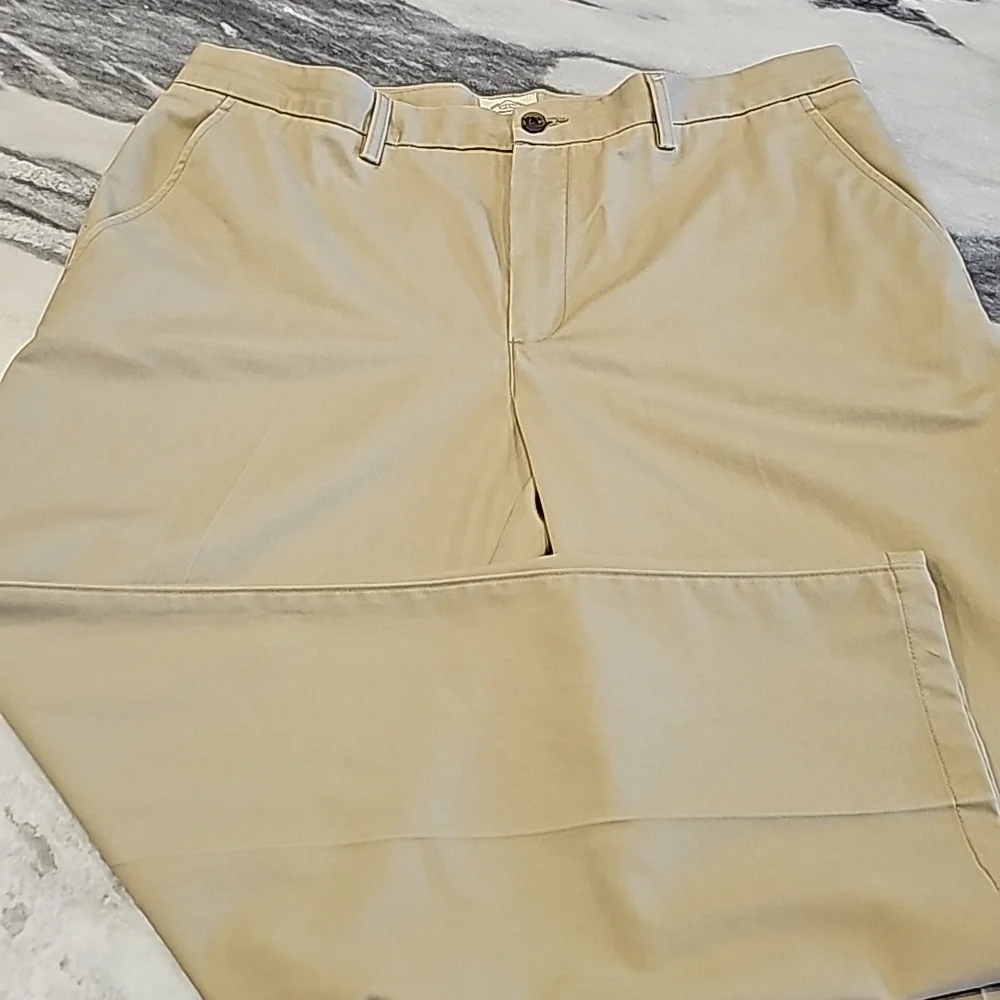 St. John's Bay Khaki Chinos 38x30 Classic Fit Worry Free Flat Front Work Comfort - Picture 2 of 6